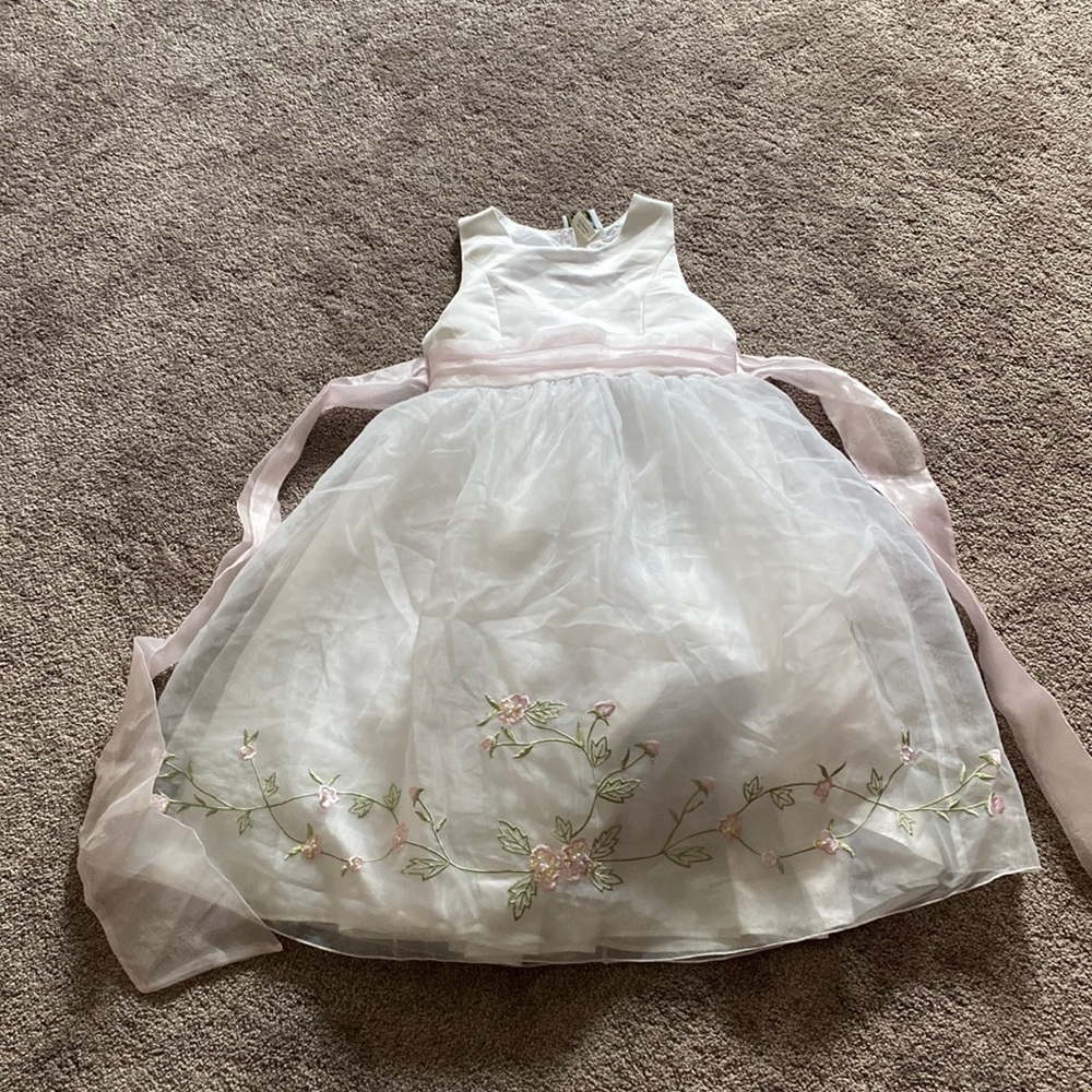 Sugar Plum White Organza Flower Girl Dress Size 7 Floral Embroidered Pink Sash